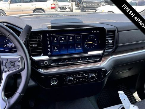 Used 2024 Chevrolet Silverado 1500 LT AWD/4WD image 9