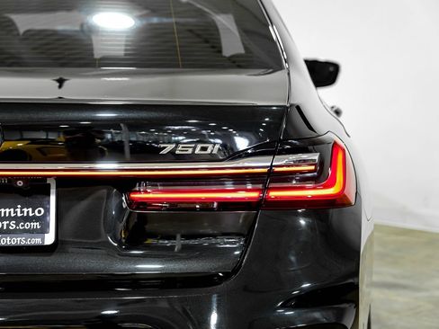 Used 2020 BMW 750i xDrive w/ Executive Package AWD/4WD image 59