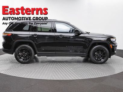 Used 2025 Jeep Grand Cherokee Altitude