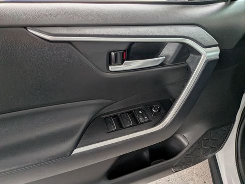 Certified 2025 Toyota RAV4 XLE FWD image 8