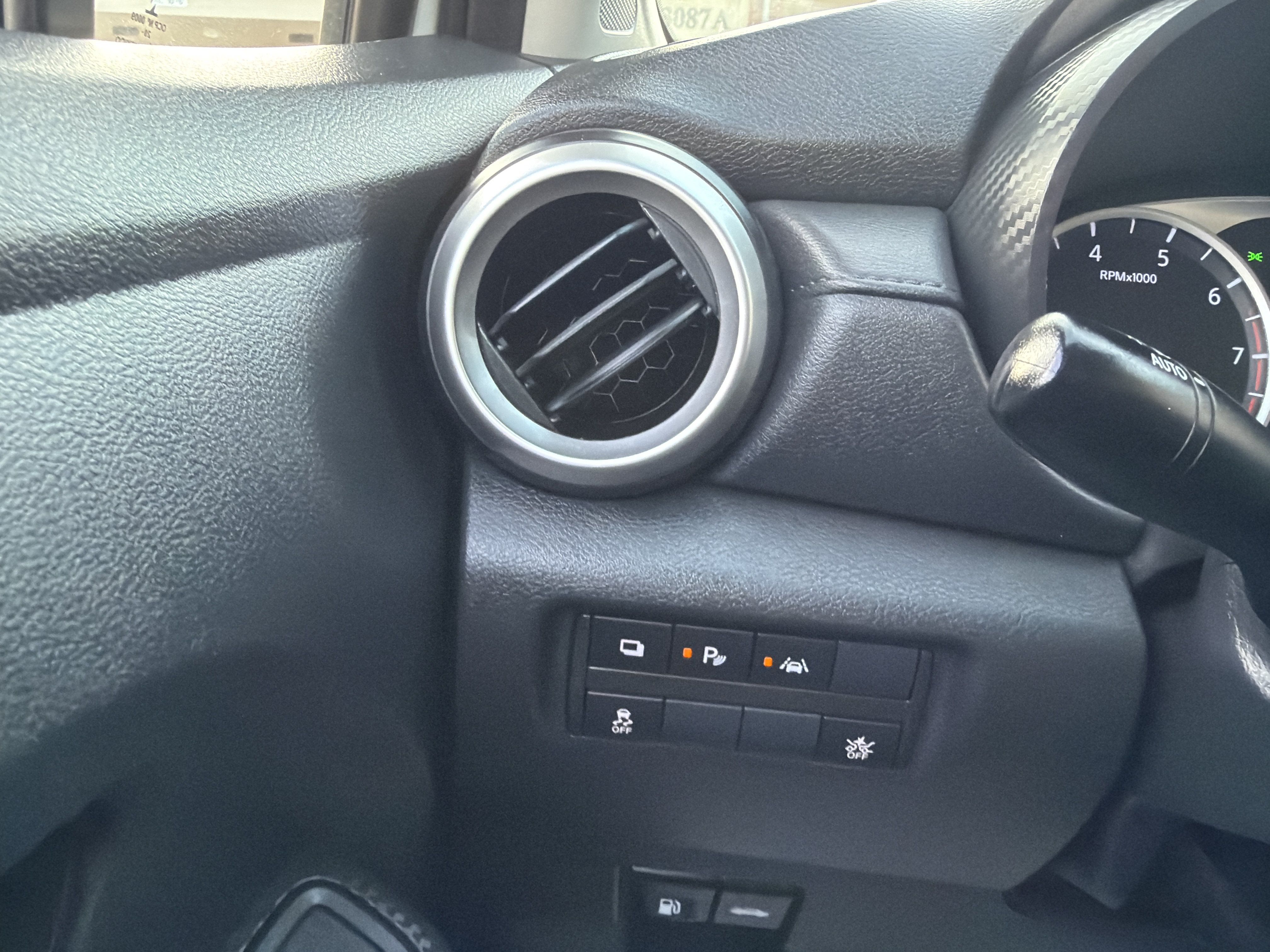Used 2021 Nissan Versa S FWD image 22