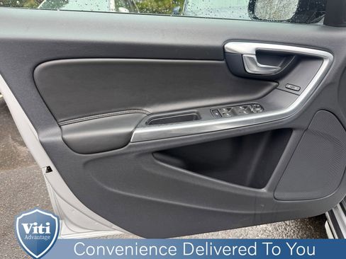 Used 2018 Volvo V60 T5 Cross Country AWD/4WD image 16
