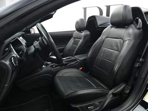 Used 2019 Ford Mustang GT Premium w/ GT Performance Package RWD image 3