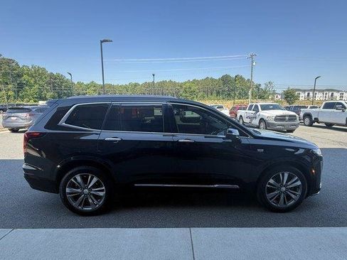 Used 2020 Cadillac XT6 Premium Luxury FWD image 8
