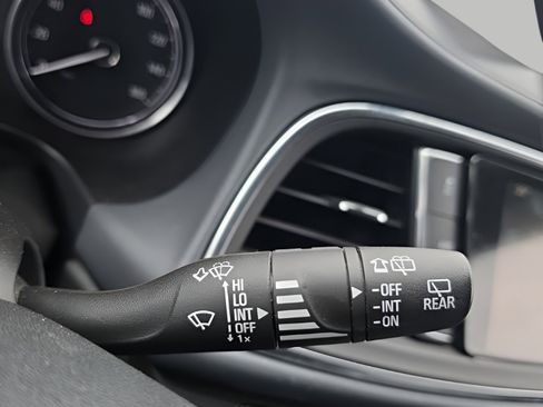 Used 2019 Buick Enclave Essence AWD/4WD image 22
