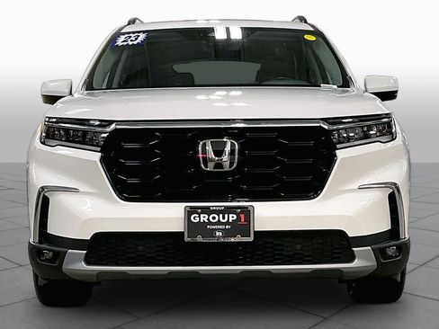 Used 2023 Honda Pilot Touring image 4