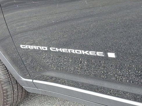 Used 2021 Jeep Grand Cherokee L Limited image 35