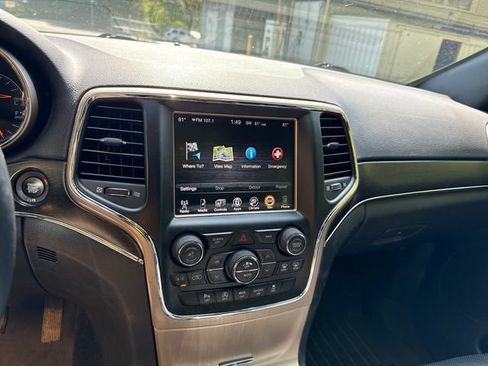 Used 2017 Jeep Grand Cherokee Limited w/ Luxury Group II AWD/4WD image 20