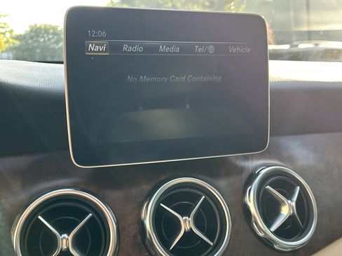 Used 2019 Mercedes-Benz GLA 250 image 30