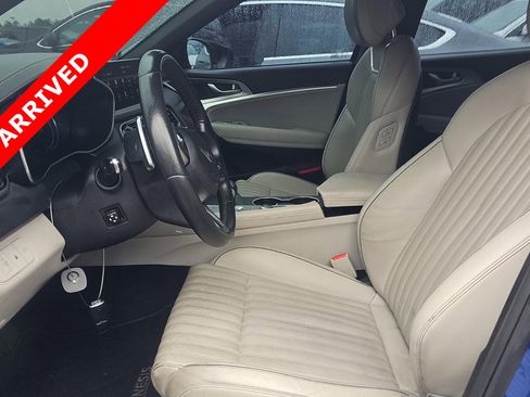 Used 2022 Genesis G70 3.3T image 6