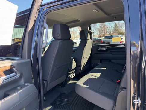 New 2026 GMC Sierra 2500 SLE image 9