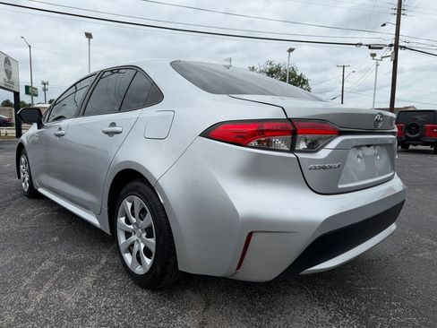 Used 2021 Toyota Corolla LE FWD image 7