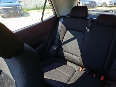 New 2025 Hyundai Venue SE image 12