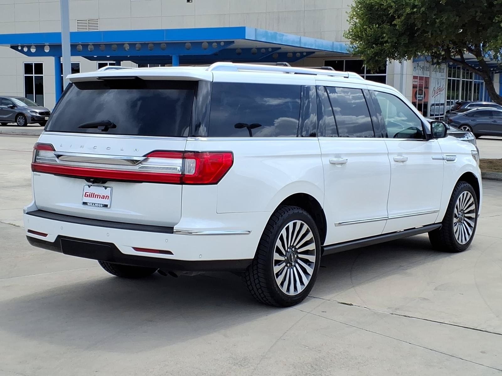Used 2021 Lincoln Navigator L Reserve w/ Luxury Package AWD/4WD image 9