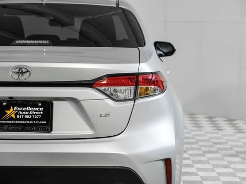 Used 2025 Toyota Corolla LE FWD image 46