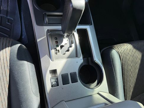 Used 2012 Toyota 4Runner SR5 AWD/4WD image 18