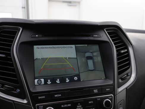 Used 2017 Hyundai Santa Fe Sport AWD/4WD image 17