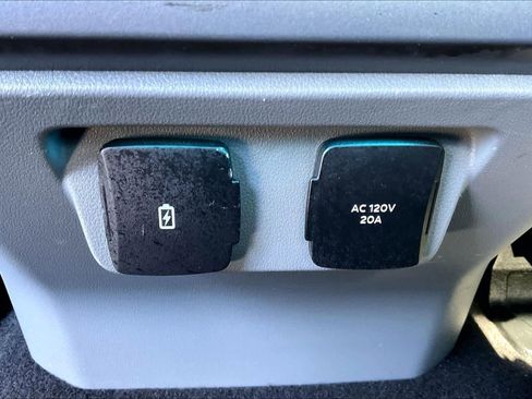 Used 2025 Ford F150 XLT w/ Equipment Group 301A Standard image 30