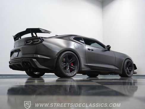 Used 2019 Chevrolet Camaro ZL1 RWD image 26