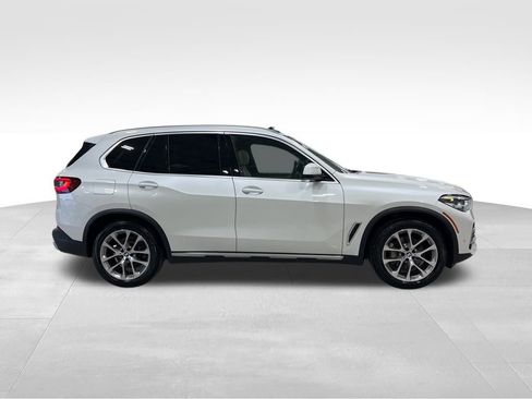 Used 2022 BMW X5 xDrive40i w/ Premium Package image 2