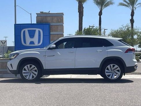 Used 2021 Volkswagen Atlas Cross Sport SE FWD image 8
