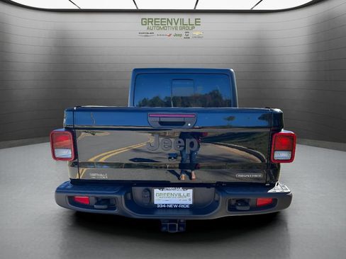 Used 2023 Jeep Gladiator Sport AWD/4WD image 4