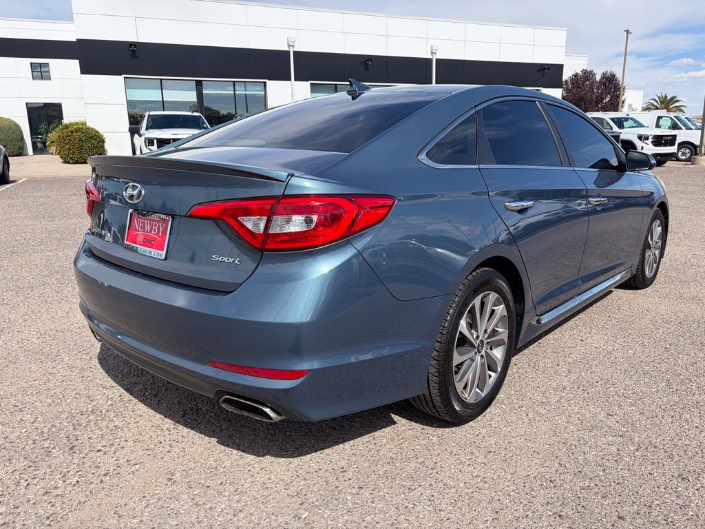 Used 2015 Hyundai Sonata Sport w/ Option Group 03 FWD image 4