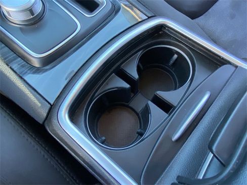 Used 2022 Chrysler 300 Touring w/ Sport Appearance Package image 16