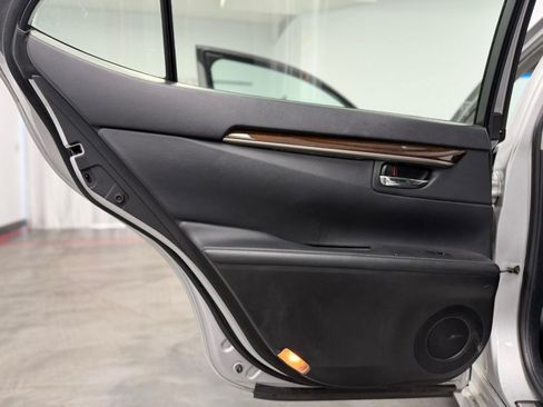 Used 2013 Lexus ES 350 w/ Luxury Pkg FWD image 32
