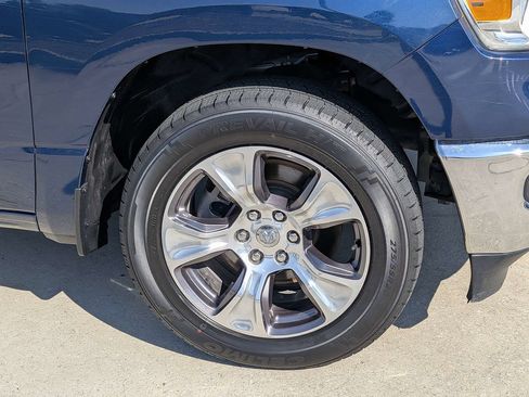 Used 2024 RAM 1500 Laramie AWD/4WD image 11