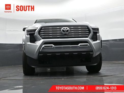 Used 2025 Toyota Tacoma Limited image 36