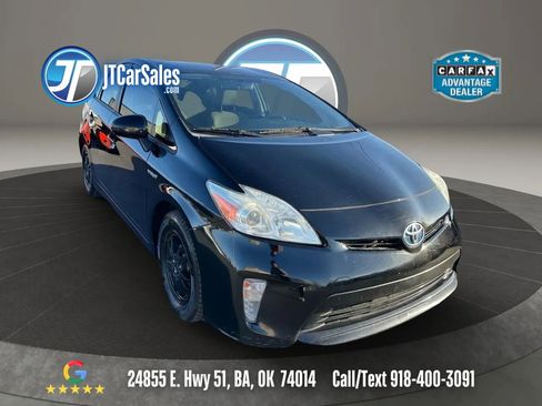 Used 2015 Toyota Prius Two image 1