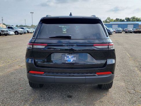 Certified 2022 Jeep Grand Cherokee Altitude image 7