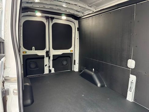 New 2026 Ford Transit 250 148 Medium Roof Extended AWD w/ Load Area Protection Package image 30