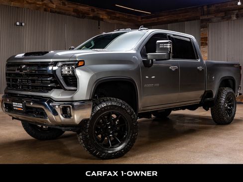 Used 2025 Chevrolet Silverado 2500 LTZ w/ LTZ Premium Package image 5