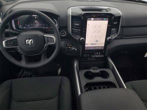 New 2026 RAM 1500 Big Horn AWD/4WD image 12