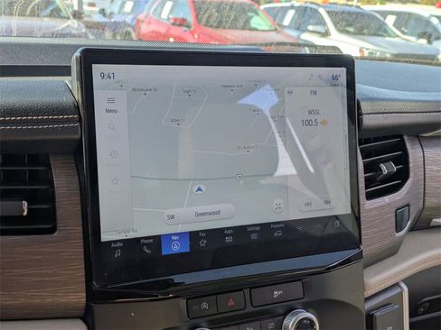 Used 2024 Ford Expedition Limited image 24