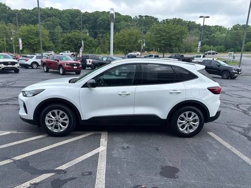Used 2025 Ford Escape Active FWD image 2