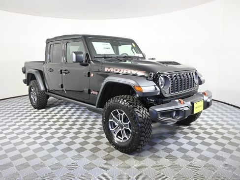 New 2026 Jeep Gladiator Mojave w/ Technology Group AWD/4WD image 10