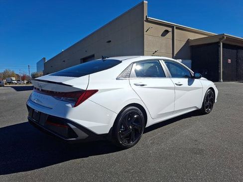 New 2026 Hyundai Elantra SEL Sport Premium image 4