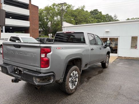 Used 2024 Chevrolet Silverado 2500 Custom w/ Custom Convenience Package AWD/4WD image 7