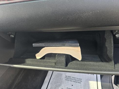 Used 2008 Cadillac Escalade EXT image 30