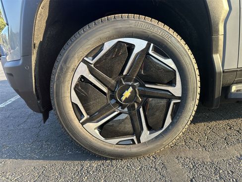 New 2026 Chevrolet Silverado EV LT image 26