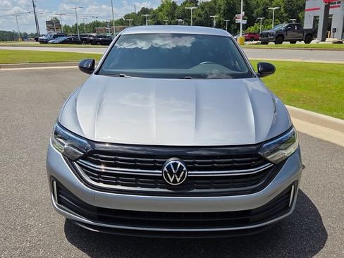 Used 2024 Volkswagen Jetta Sport FWD image 2