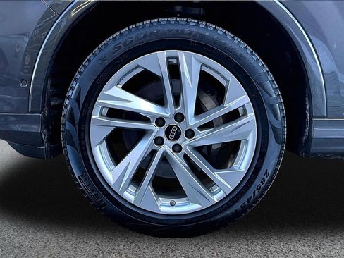 Used 2023 Audi Q7 2.0T Premium w/ Convenience Package image 34