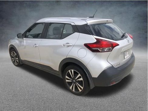 Used 2018 Nissan Kicks SV FWD image 7