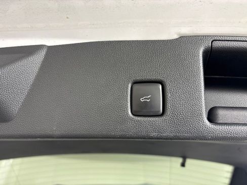 Used 2023 Ford Escape ST-Line FWD image 20