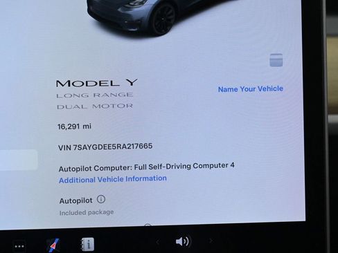 Used 2024 Tesla Model Y Long Range image 11