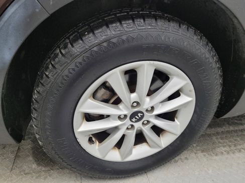 Used 2020 Kia Sorento LX AWD/4WD image 31