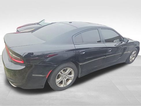 Used 2020 Dodge Charger SXT w/ Leather Interior Group image 3